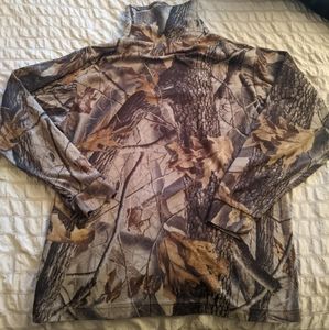 Cabela's long sleeve camo turtleneck